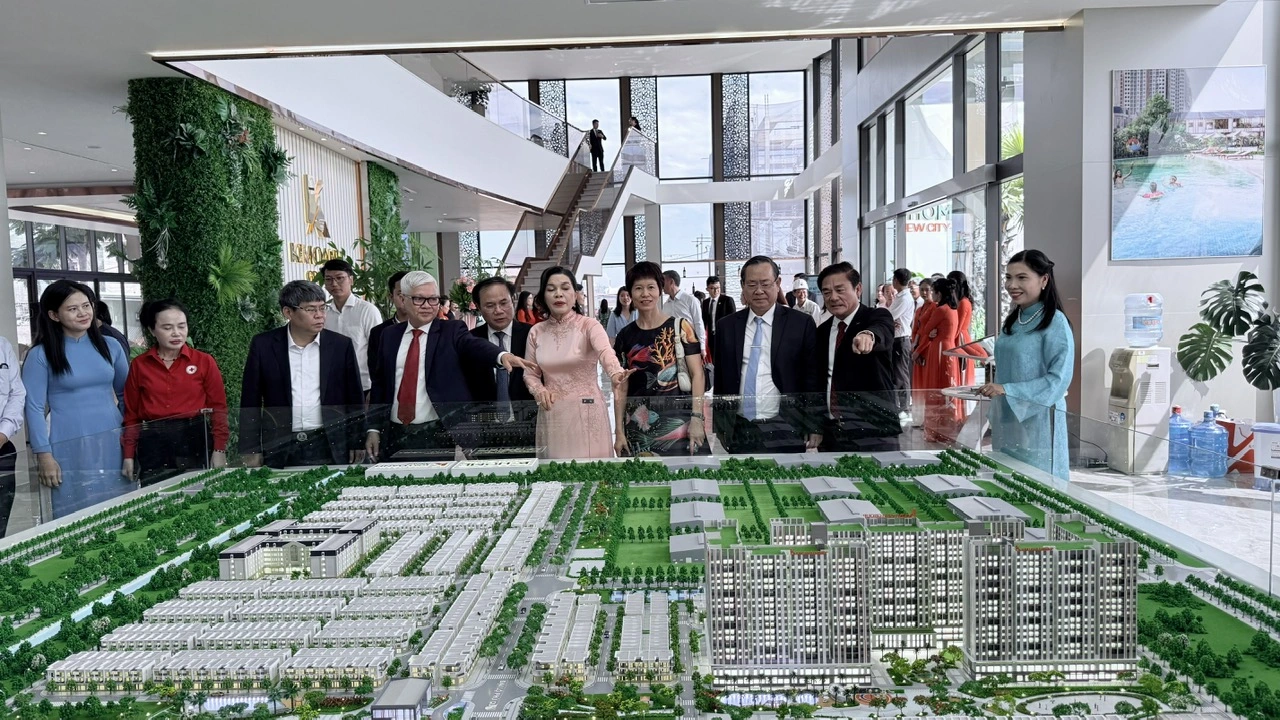 Mô hình tổng thể dự án Khu đô thị nhà ở xã hội của Kim Oanh Group  ẢNH: ĐỖ TRƯỜNG